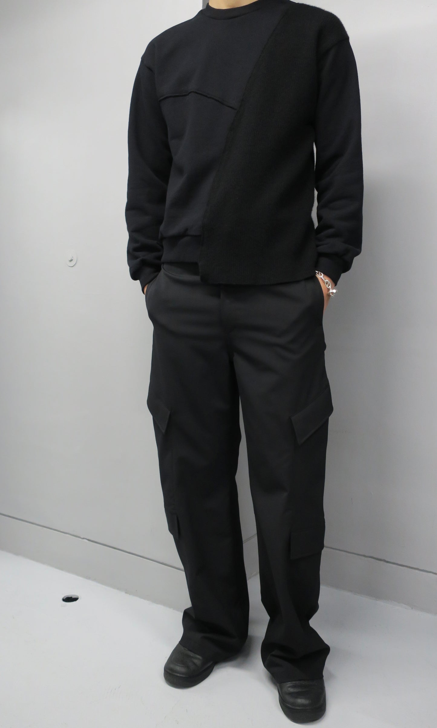 REBUILT TEXTURED PANEL KNIT COMBI SWEATSHIRT/ BLACK