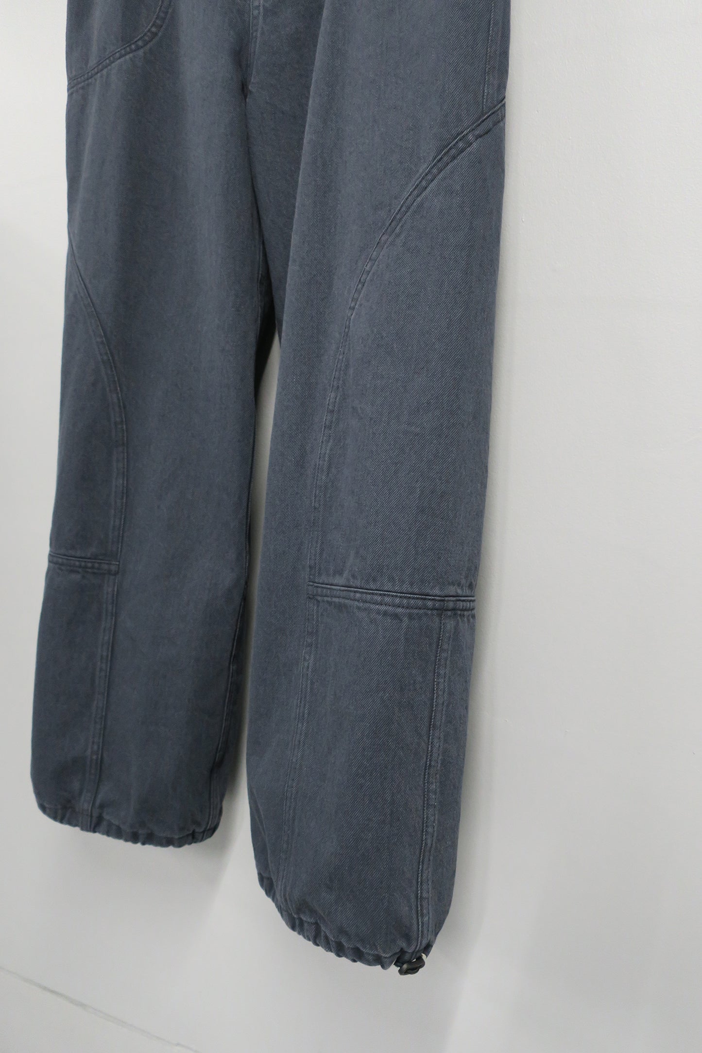 【SALE】DEFORMATION DENIM TROUSERS/ CHARCOAL