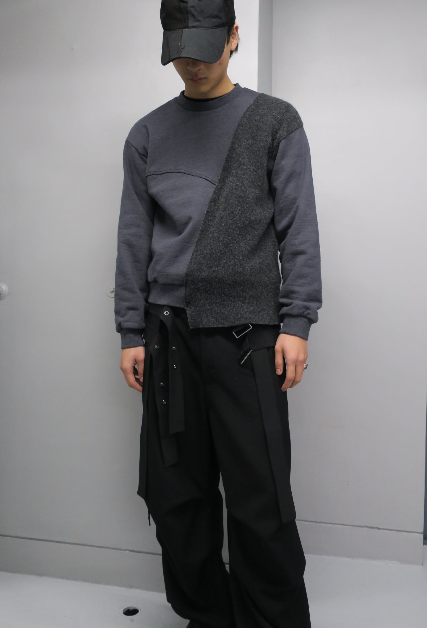 REBUILT TEXTURED PANEL KNIT COMBI SWEATSHIRT/ D-GRAY