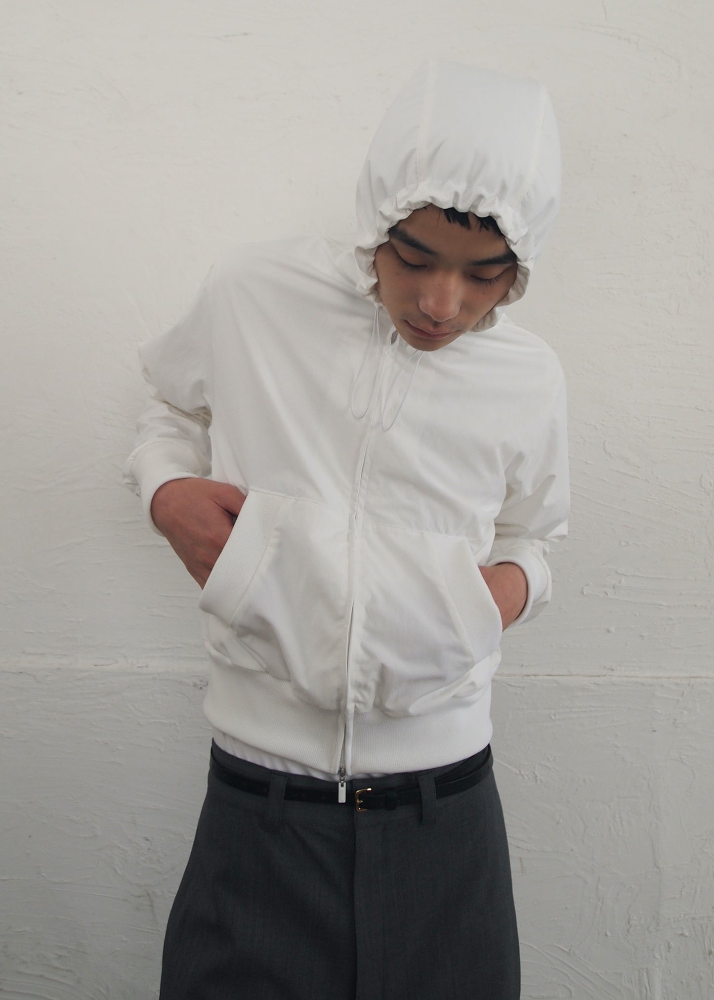 【SALE】WATERPROOF COMPACT W ZIP HOODIE/ WHITE
