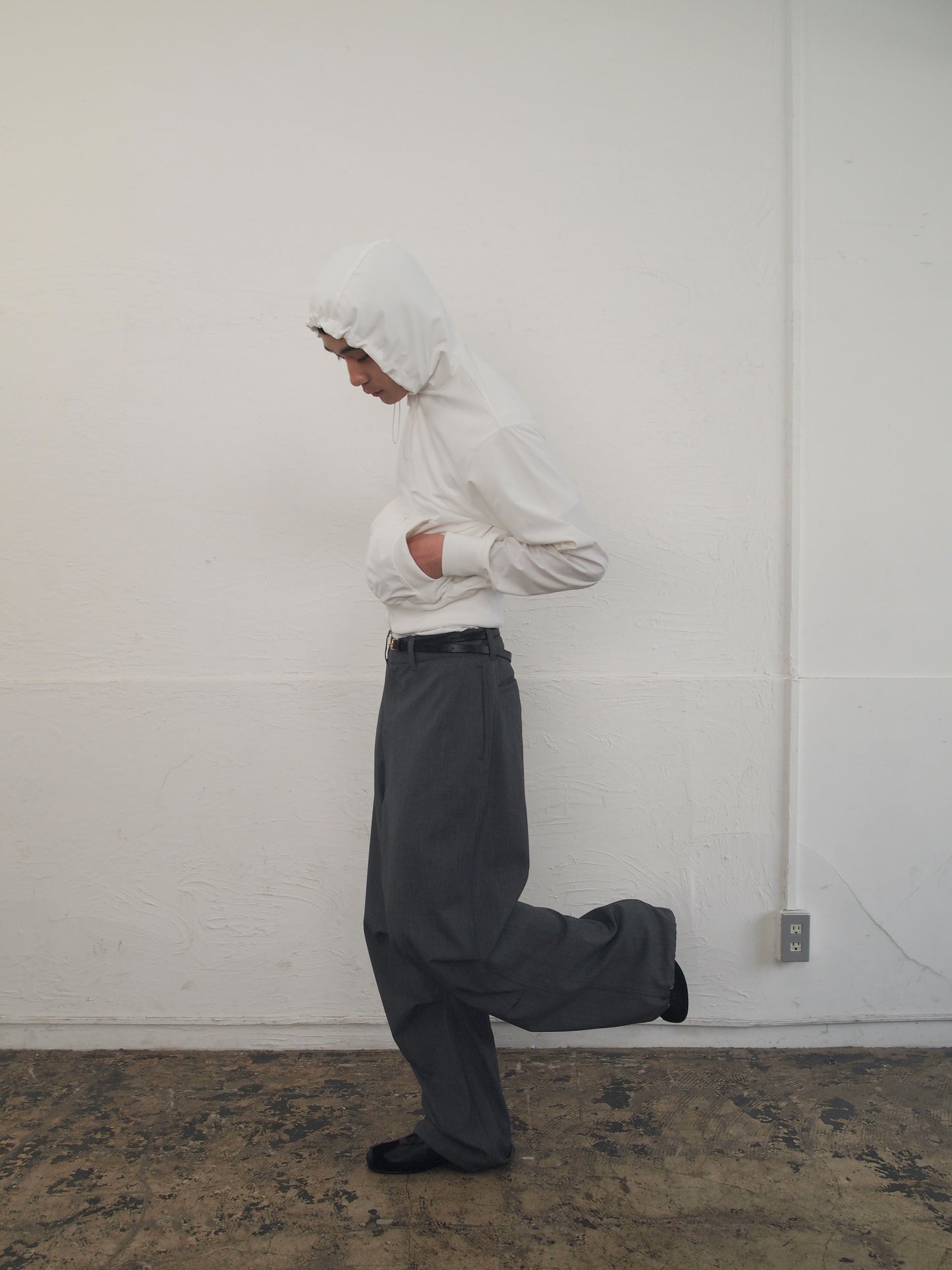 【SALE】WATERPROOF COMPACT W ZIP HOODIE/ WHITE