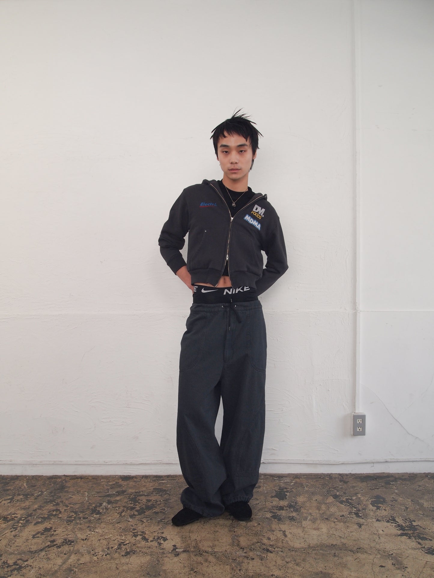 【SALE】DEFORMATION DENIM TROUSERS/ CHARCOAL