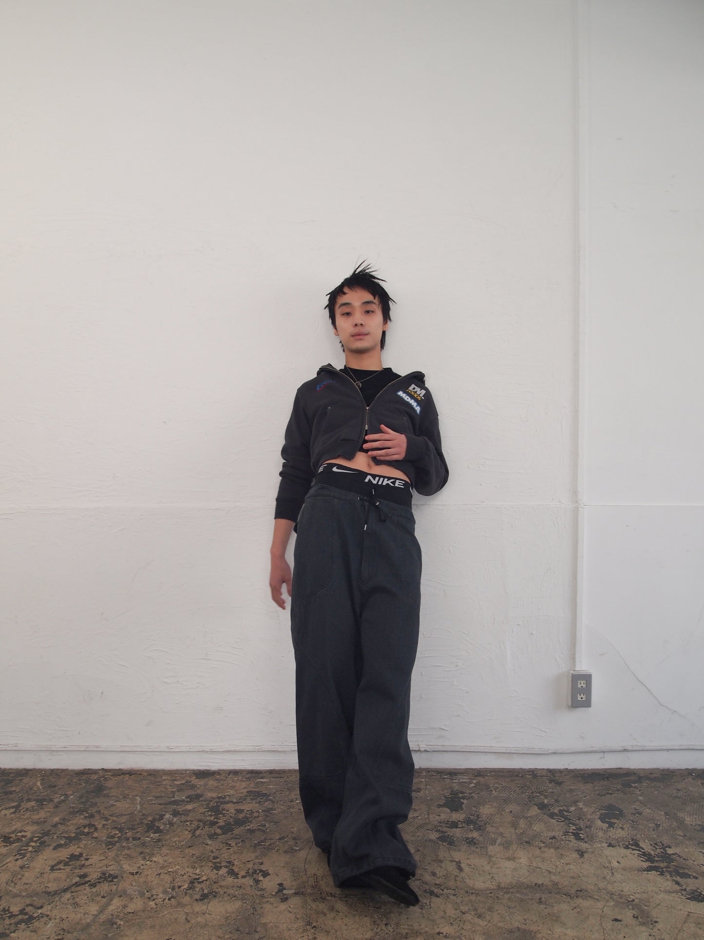 【SALE】DEFORMATION DENIM TROUSERS/ CHARCOAL