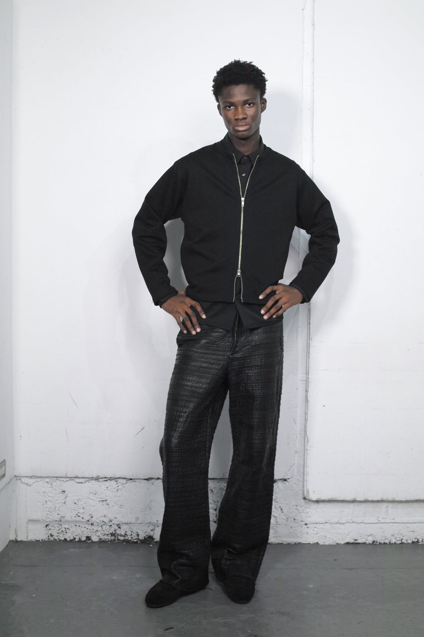 SCALE LEATHER HYBRID TROUSERS  / BLACK