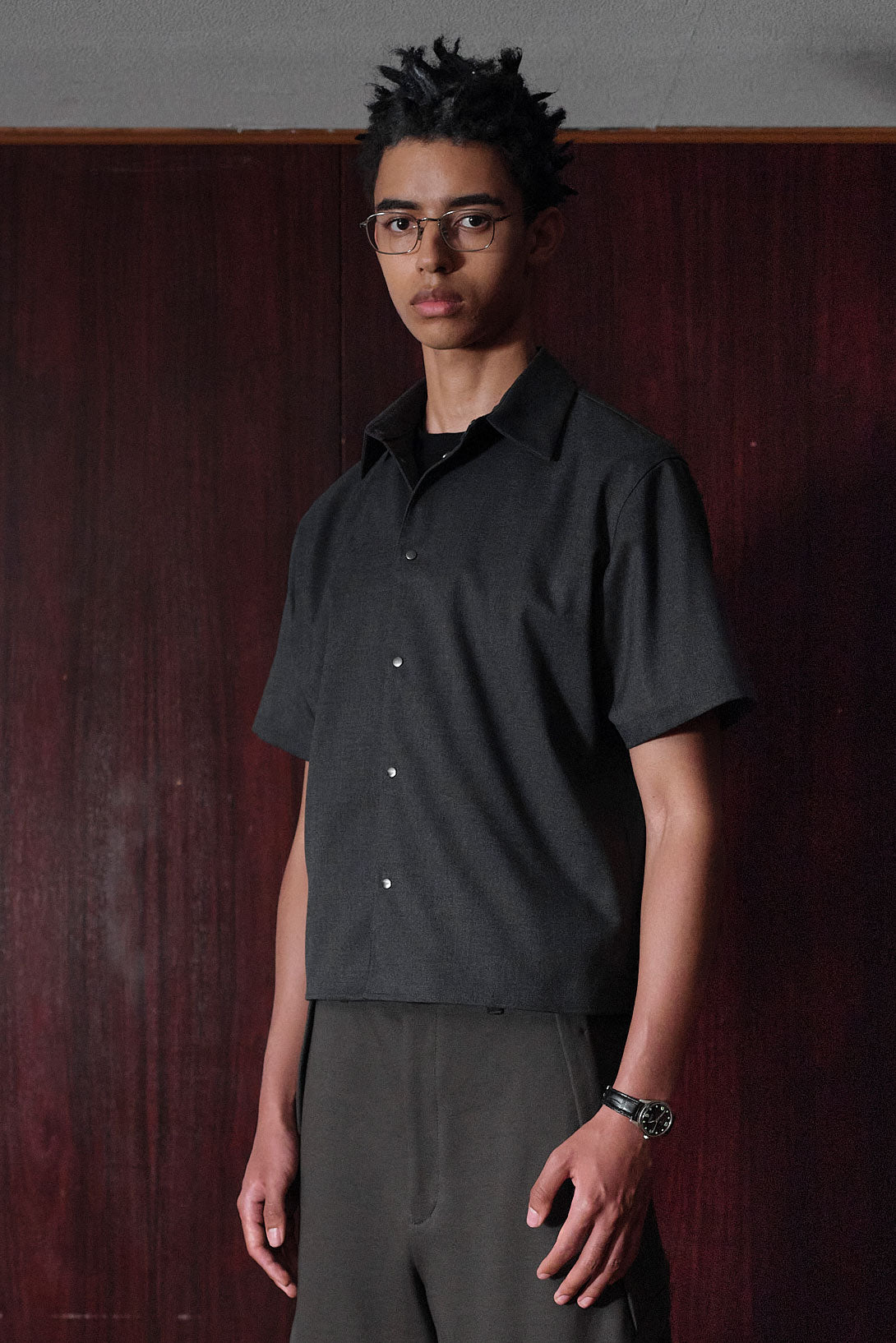 【RE-STOCK】TWILL STRETCH SHORT SLEEVE SHIRTS / D-GRAY