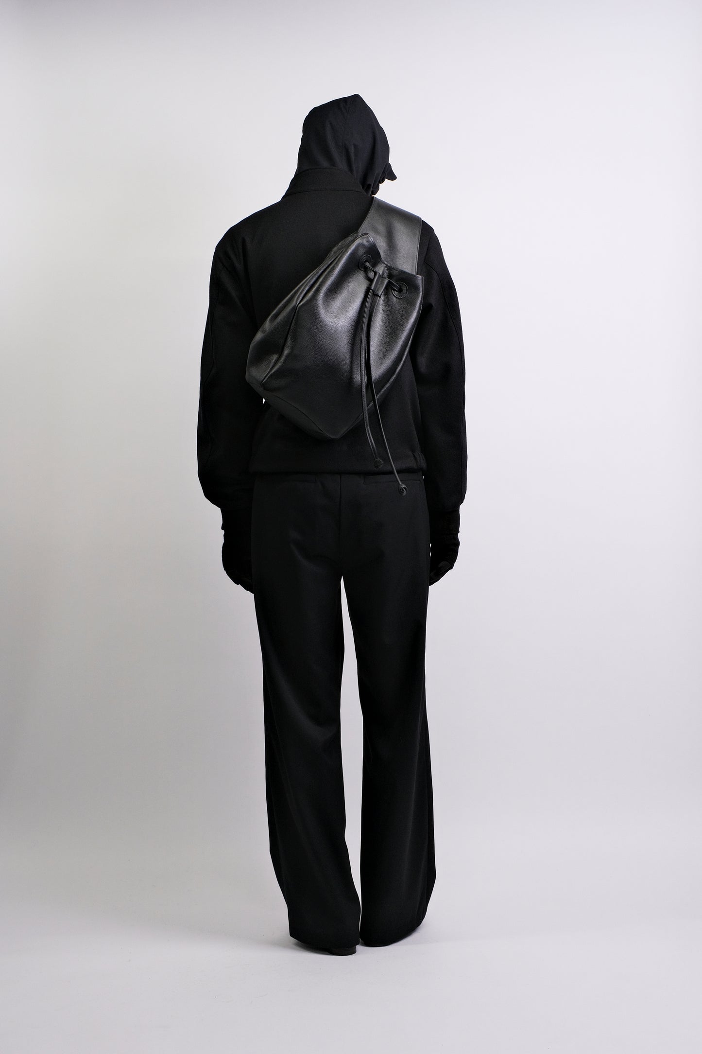 SPRING WOOL GABARDINE DOUBLE LOOP RELAXED TROUSERS / BLACK