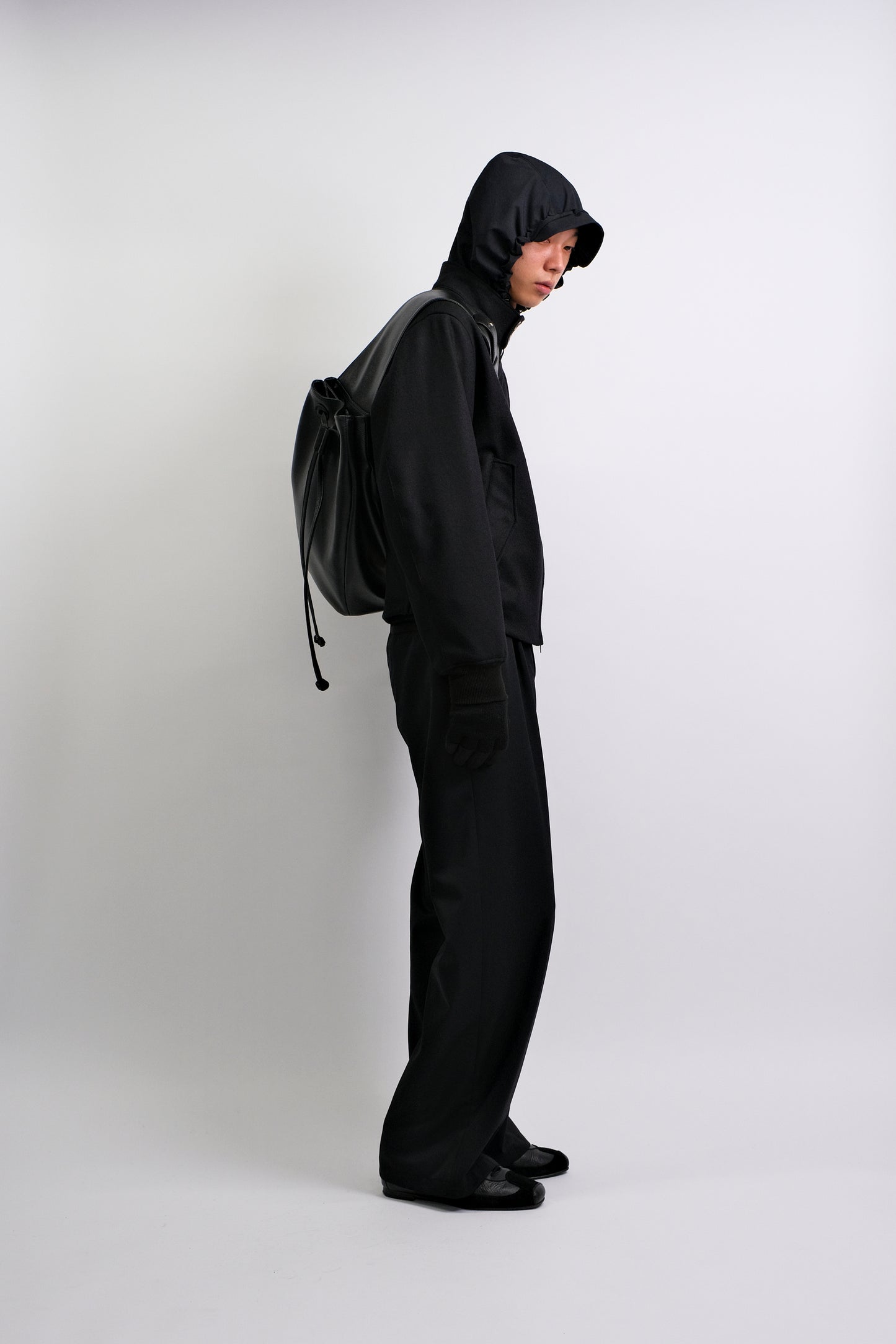 SPRING WOOL GABARDINE DOUBLE LOOP RELAXED TROUSERS / BLACK