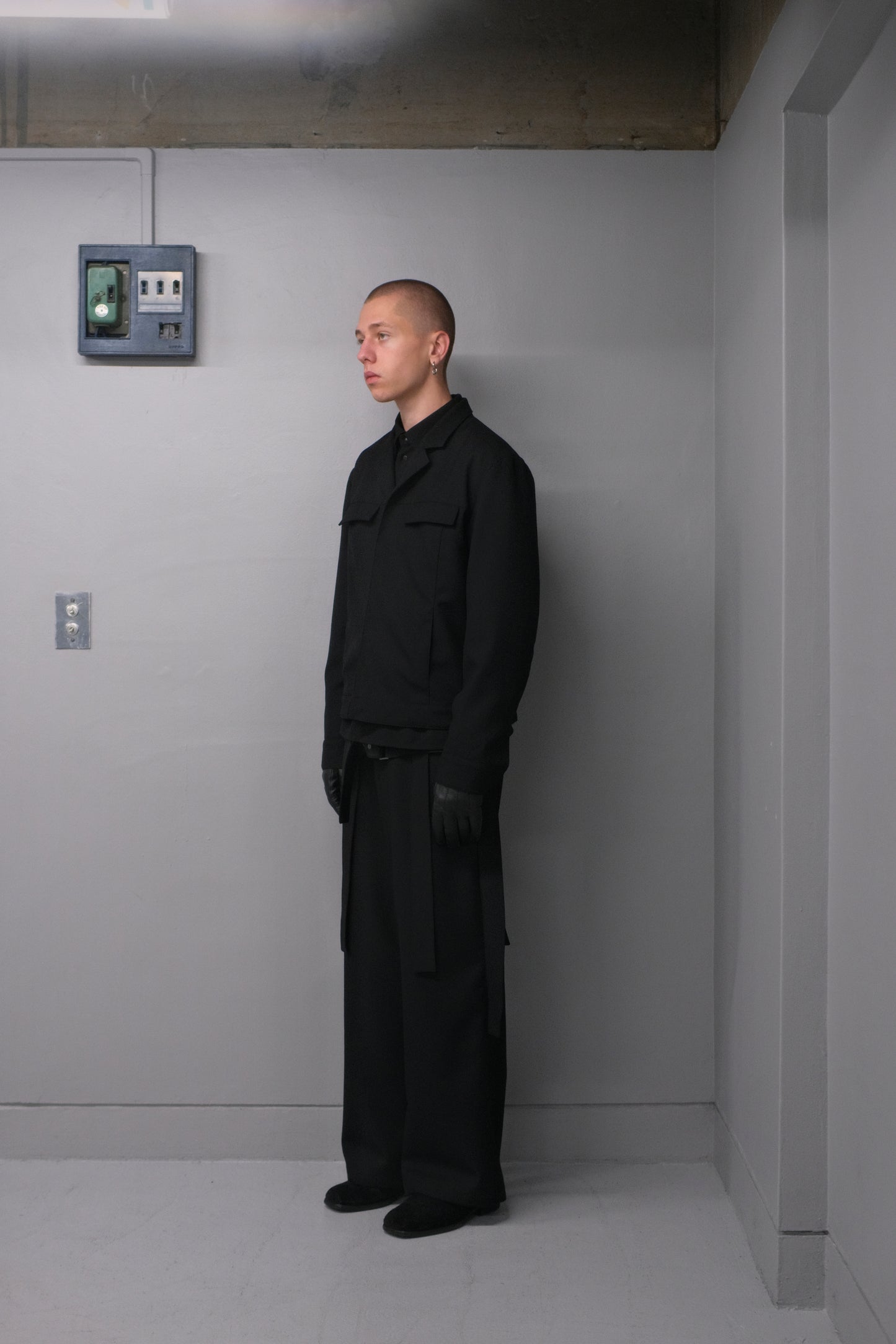 GABERDINE WOOL MODERN  IKE JACKET / BLACK