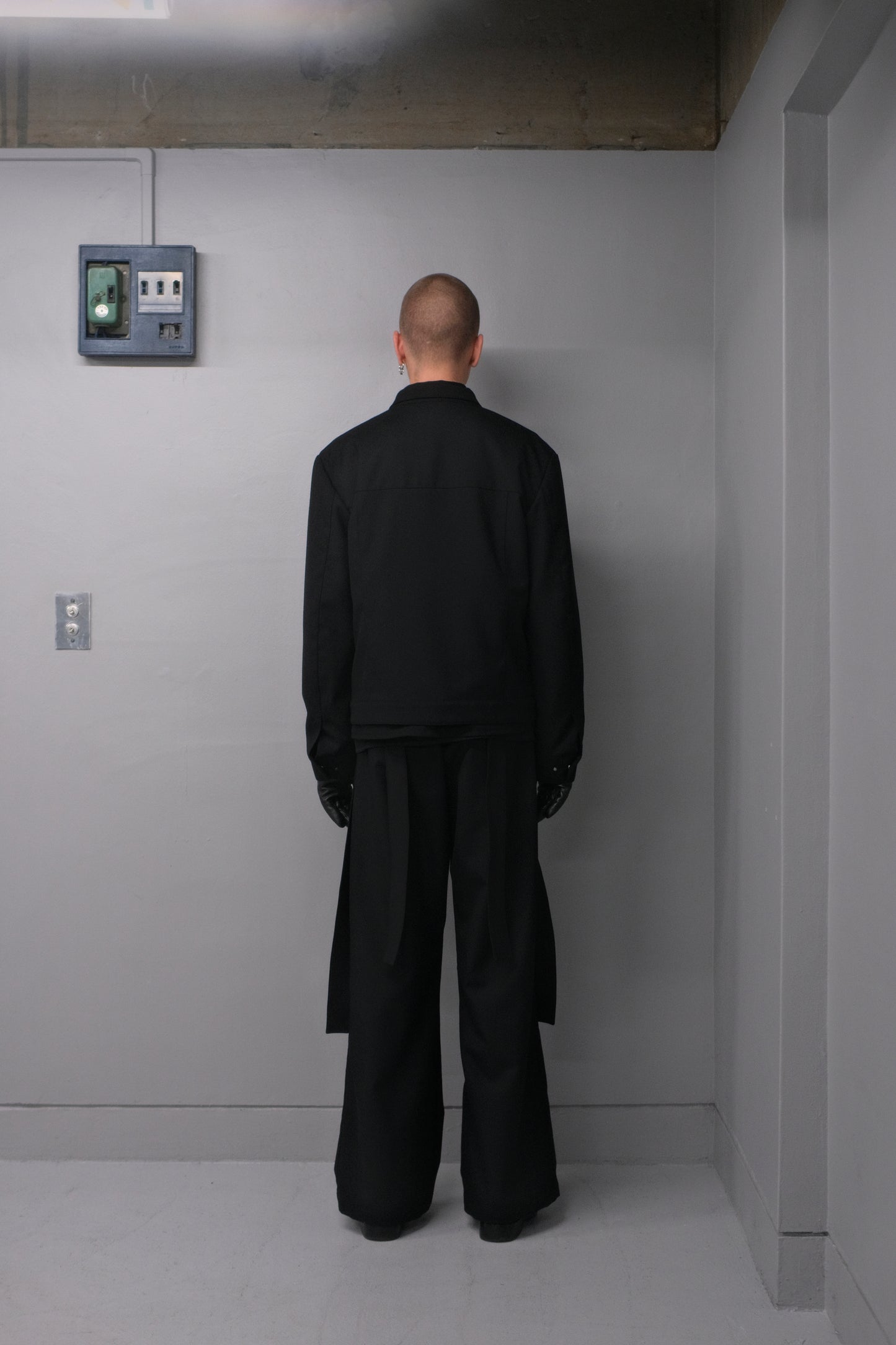GABERDINE WOOL MODERN  IKE JACKET / BLACK