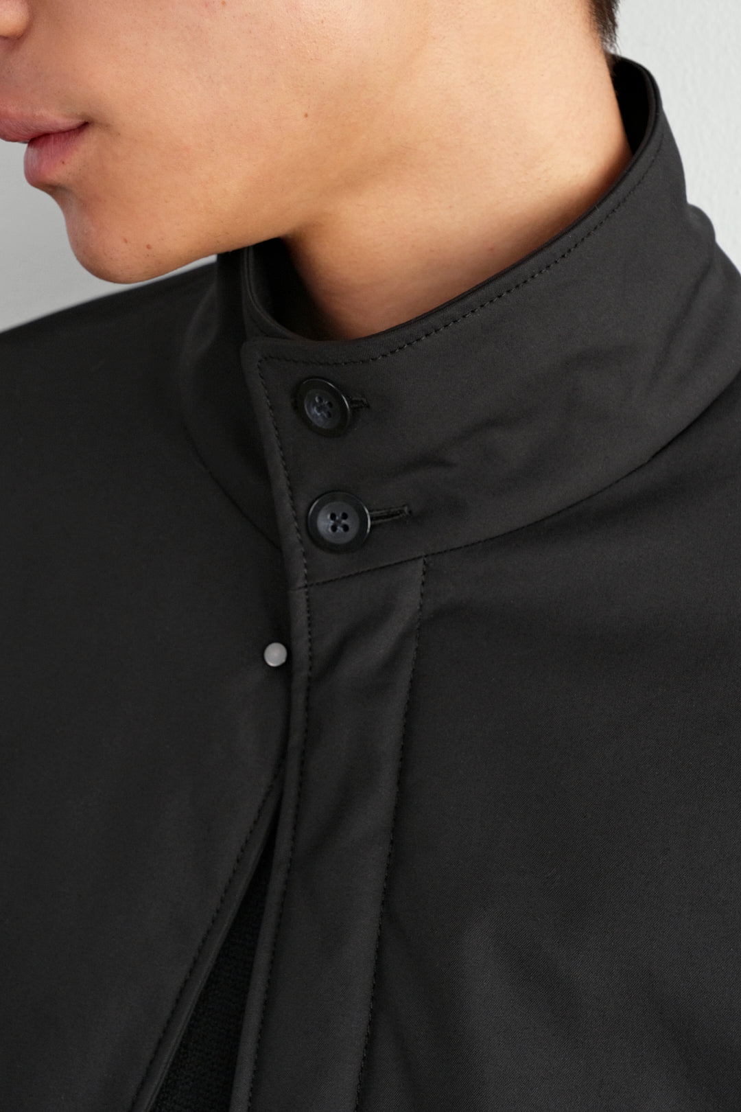 IRIDESCENT STAND-COLLAR LONG COAT/ BLACK