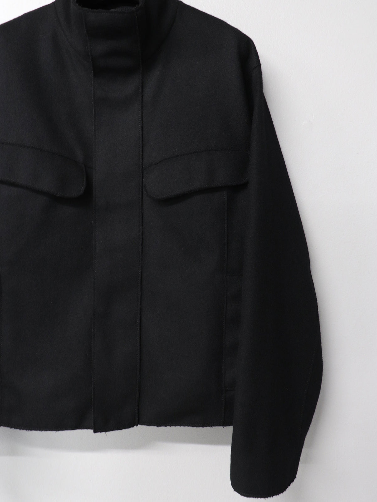 WOOL RAW EDGE JACKET/ BLACK