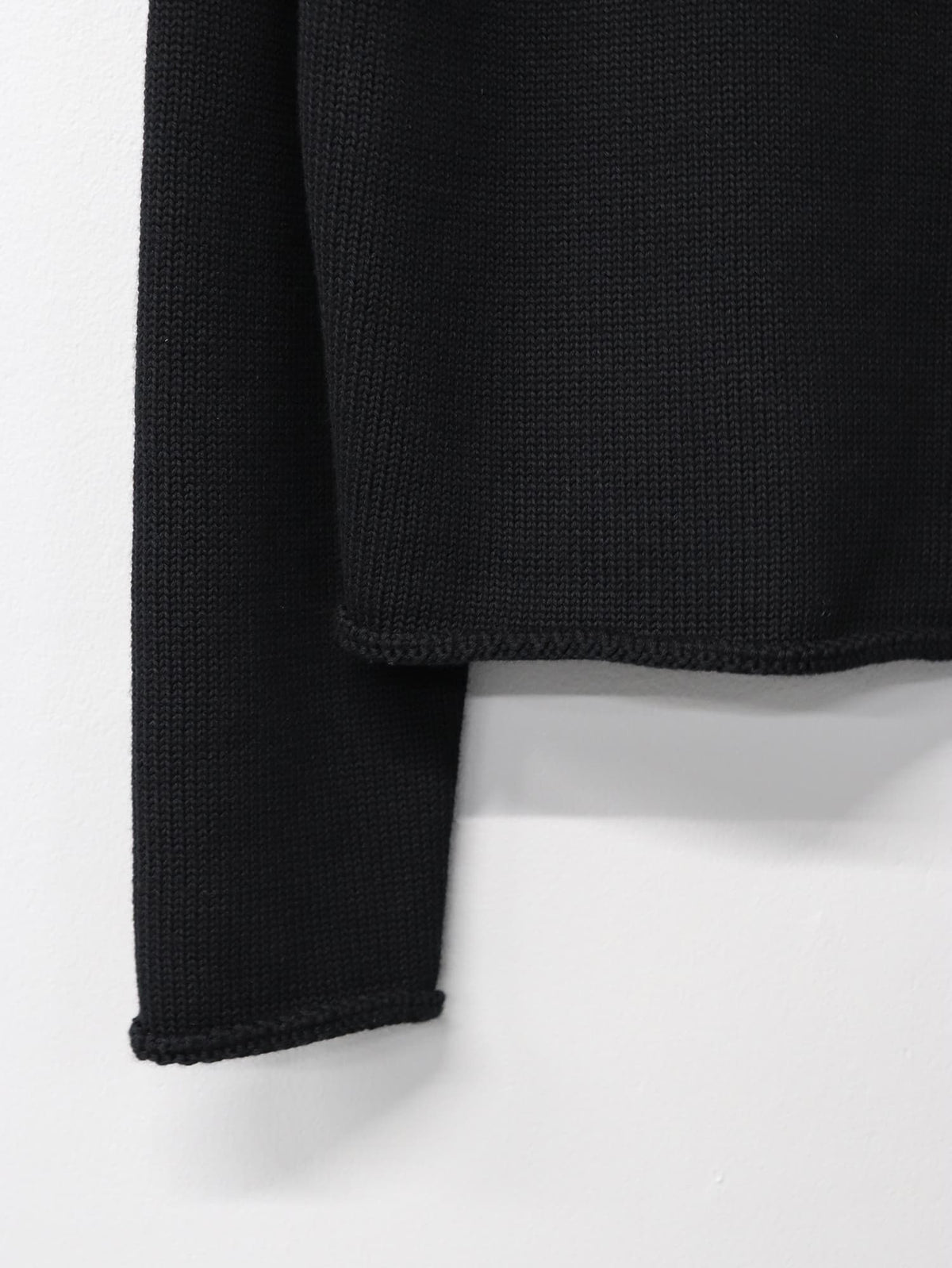 【LIMITED】COTTON WOOL RIBLESS CREW NECK KNIT/ BLACK