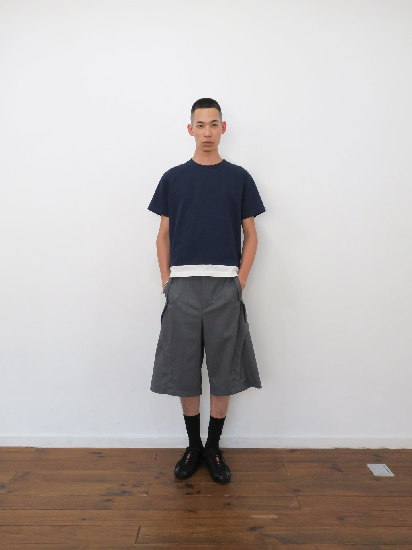 CONTRAST HEM LAYERED T-SHIRTS / NAVY×O-W
