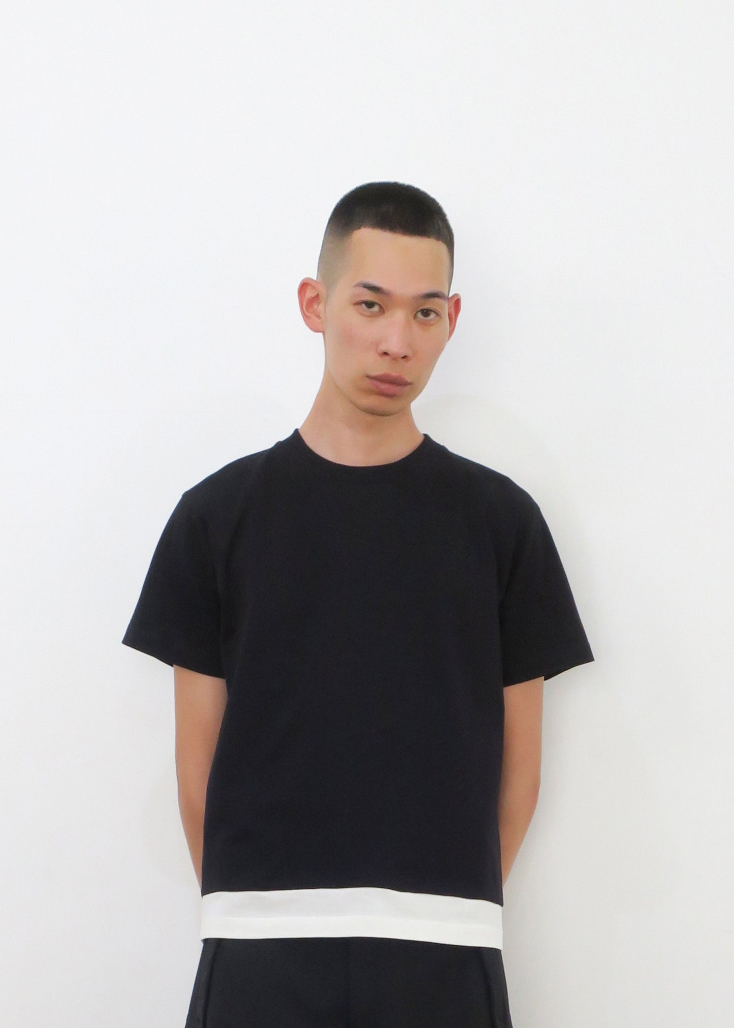 CONTRAST HEM LAYERED T-SHIRTS / BLACK×O-W