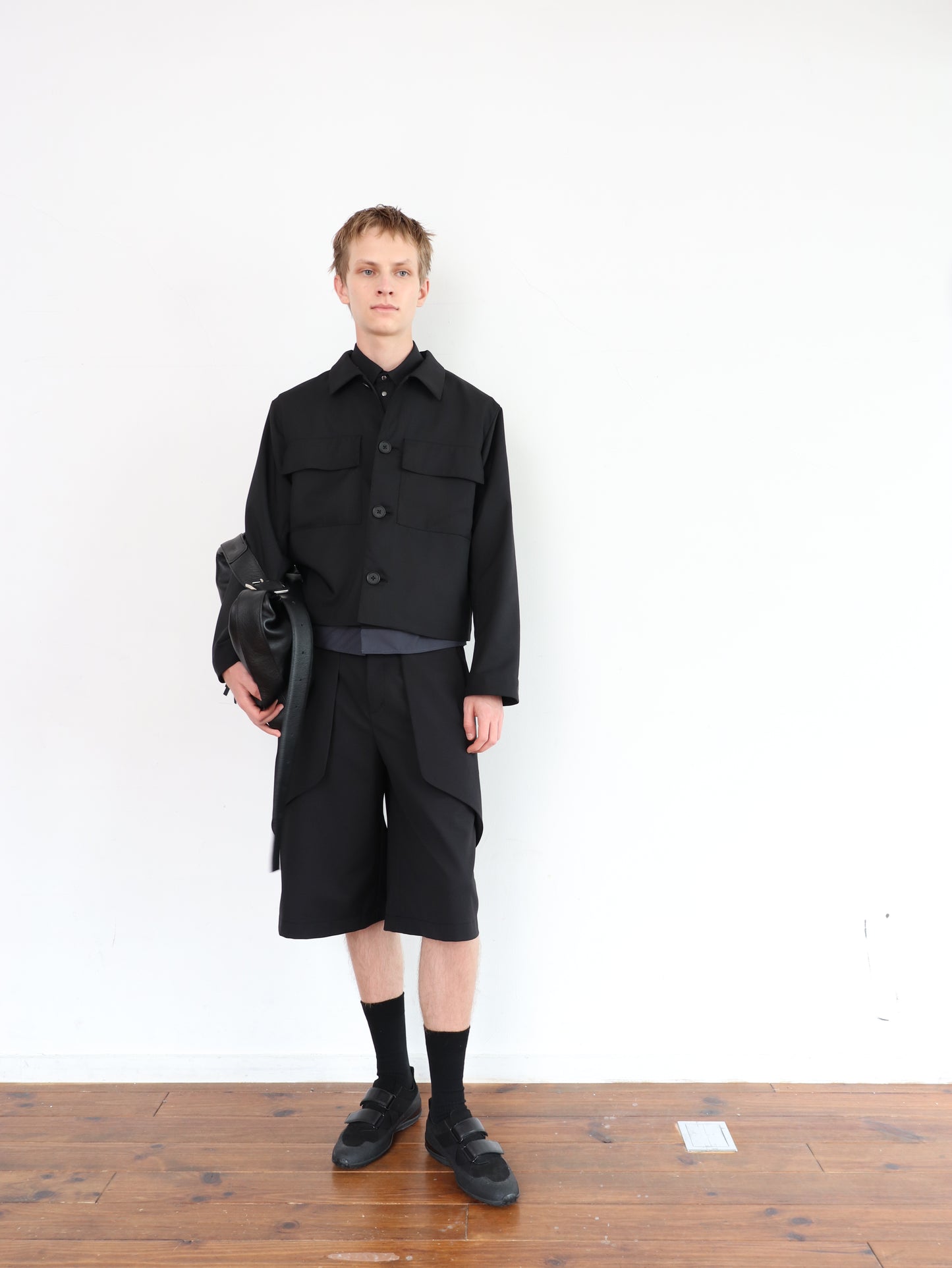 FLEX GABARDINE CROPPED WIDE TROUSERS/ BLACK