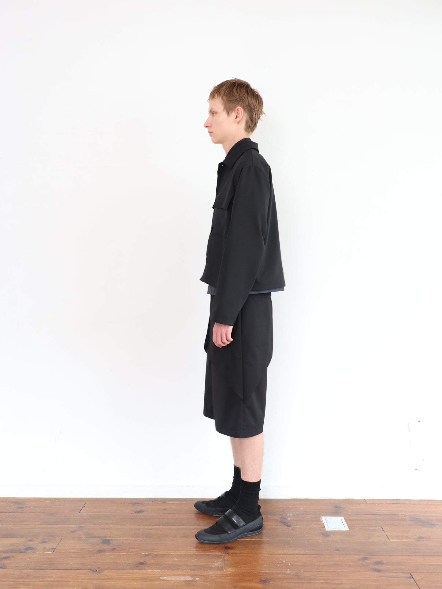 FLEX GABARDINE CROPPED WIDE TROUSERS/ BLACK