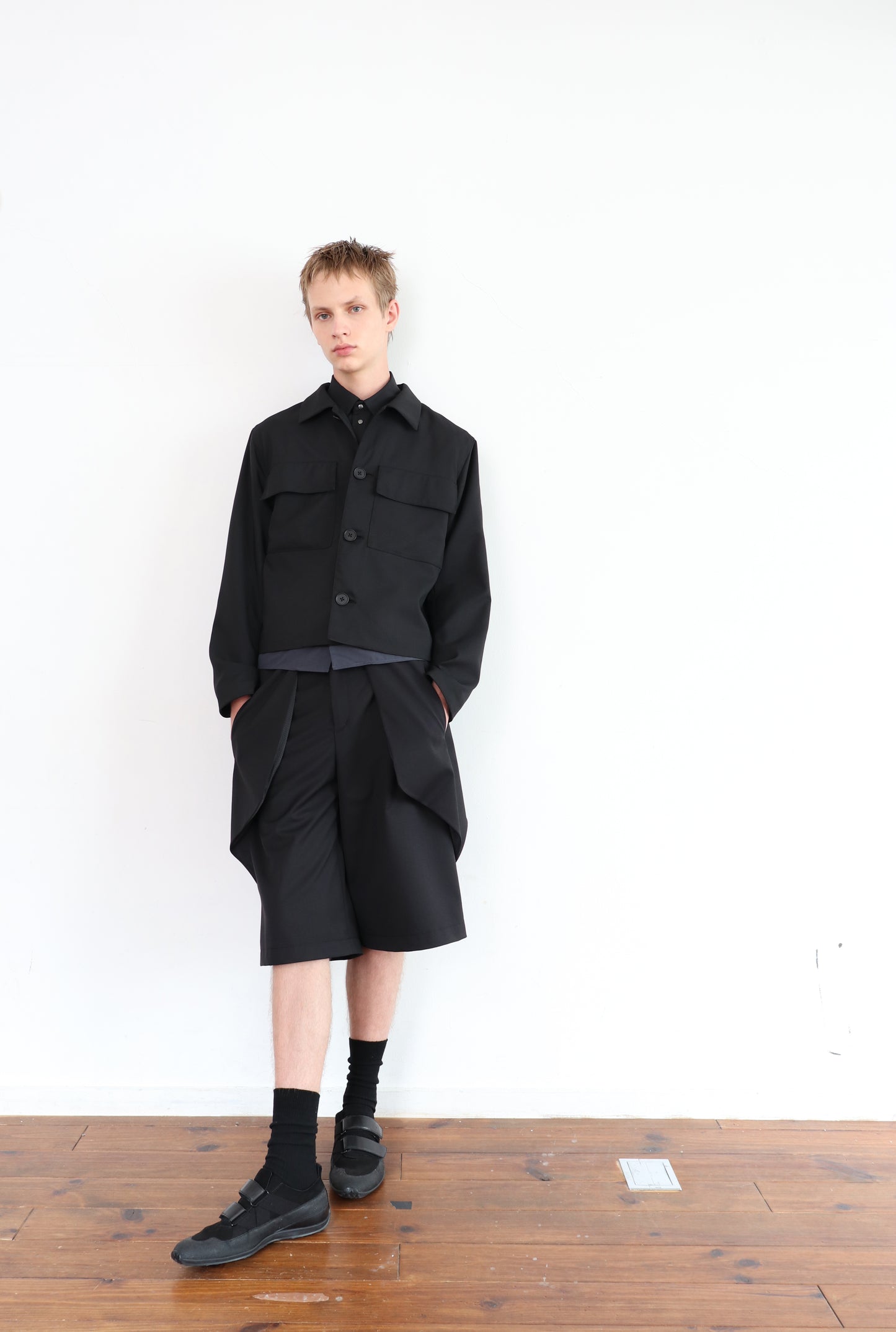 REFLAX UTILITY JACKET/ BLACK
