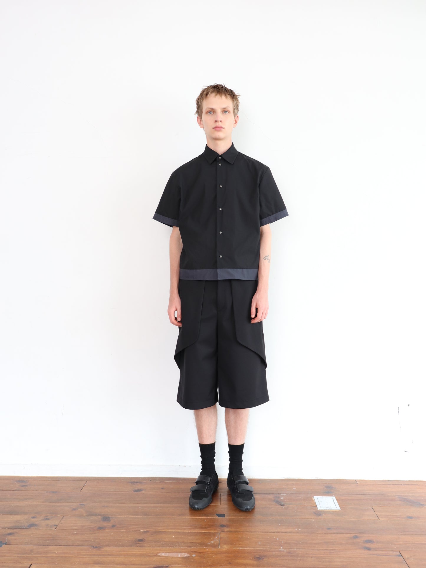BROAD CLOTH LAYERED SHORT SLEEVE SHIRTS / BK×CHARCOAL