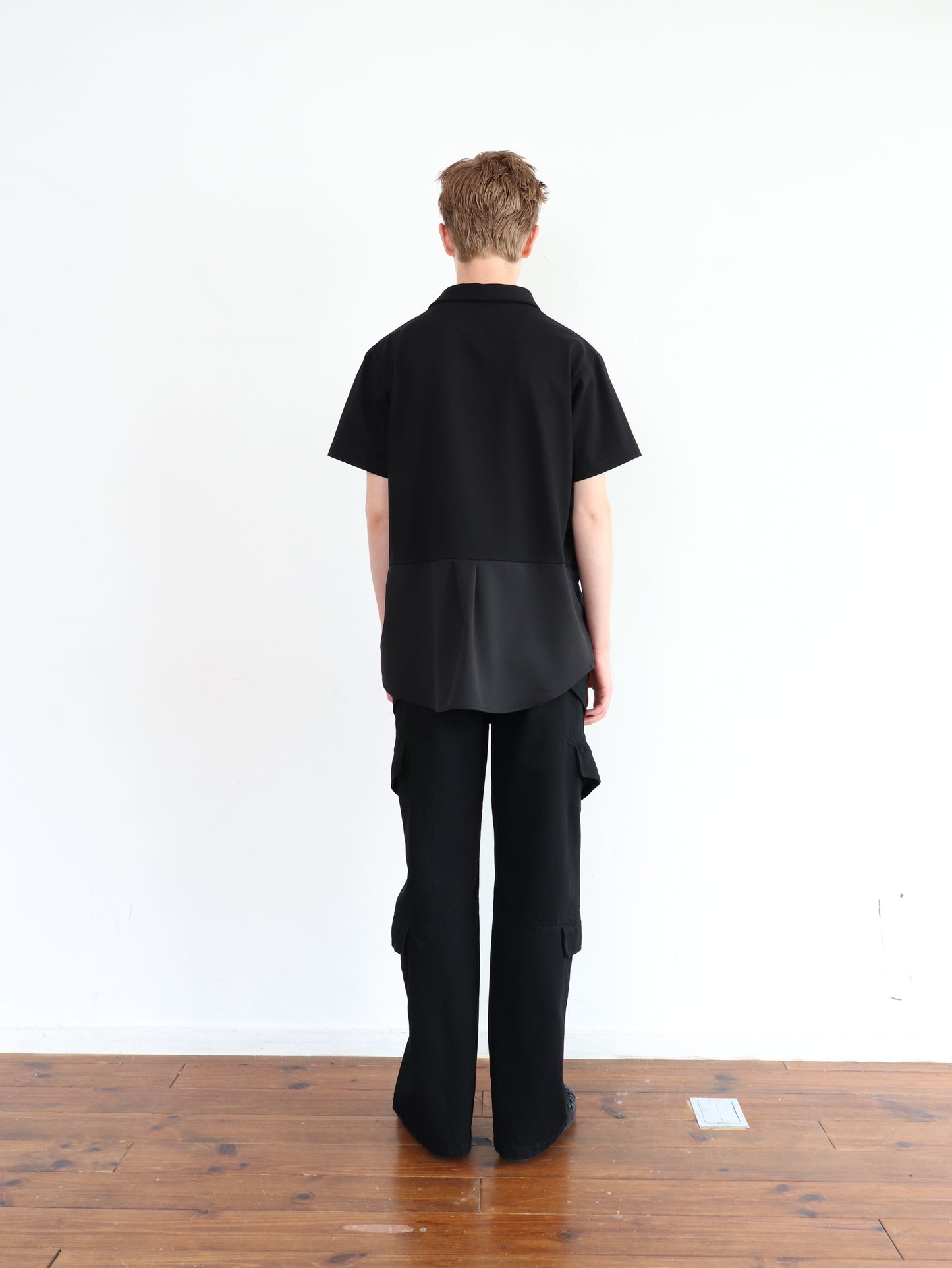 COMBINED FABRIC LAYERED COLLAR T-SHIRTS/ BLACK