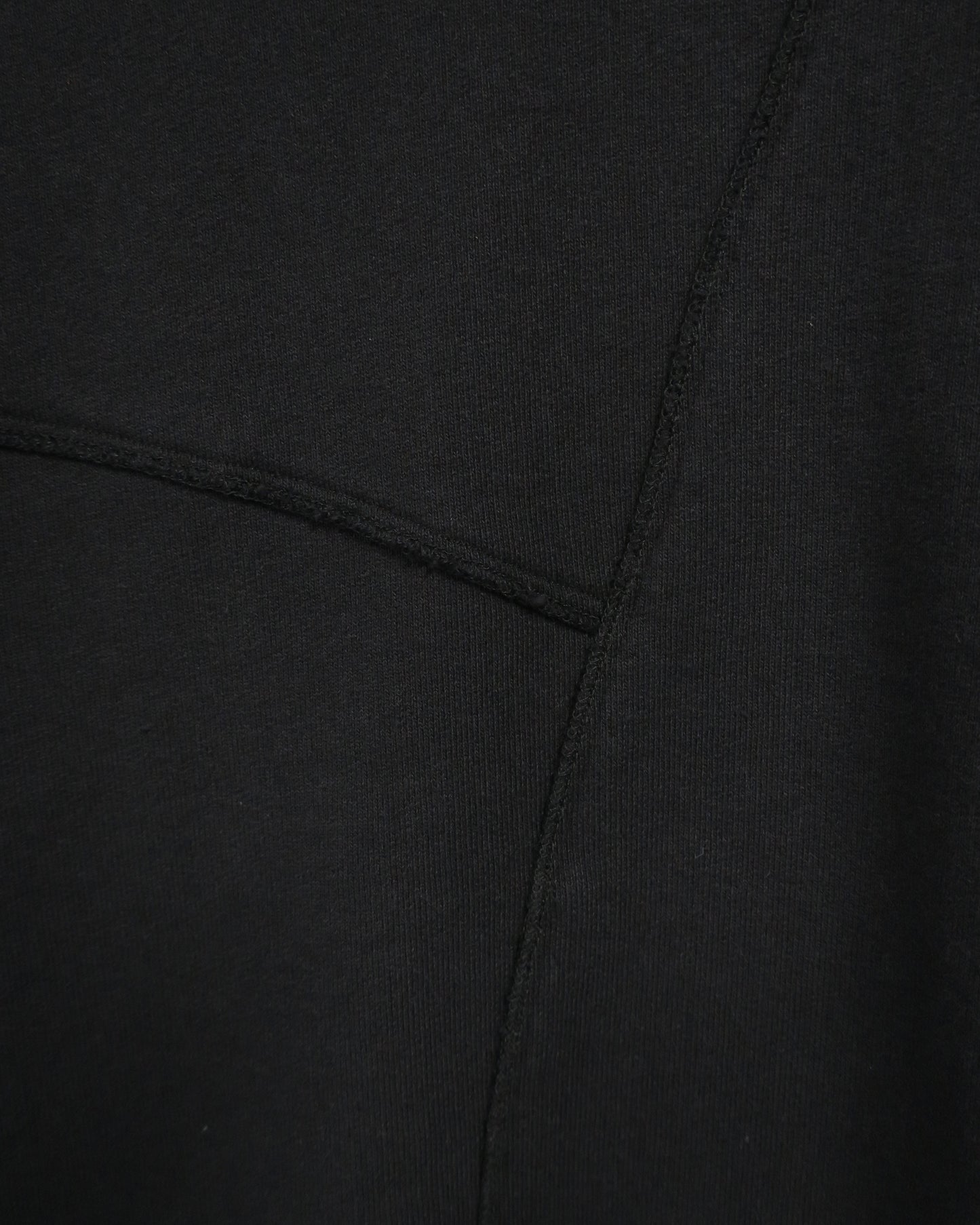 REBUILT TEXTURED PANEL CREWNECK SWEATSHIRT/ BLACK