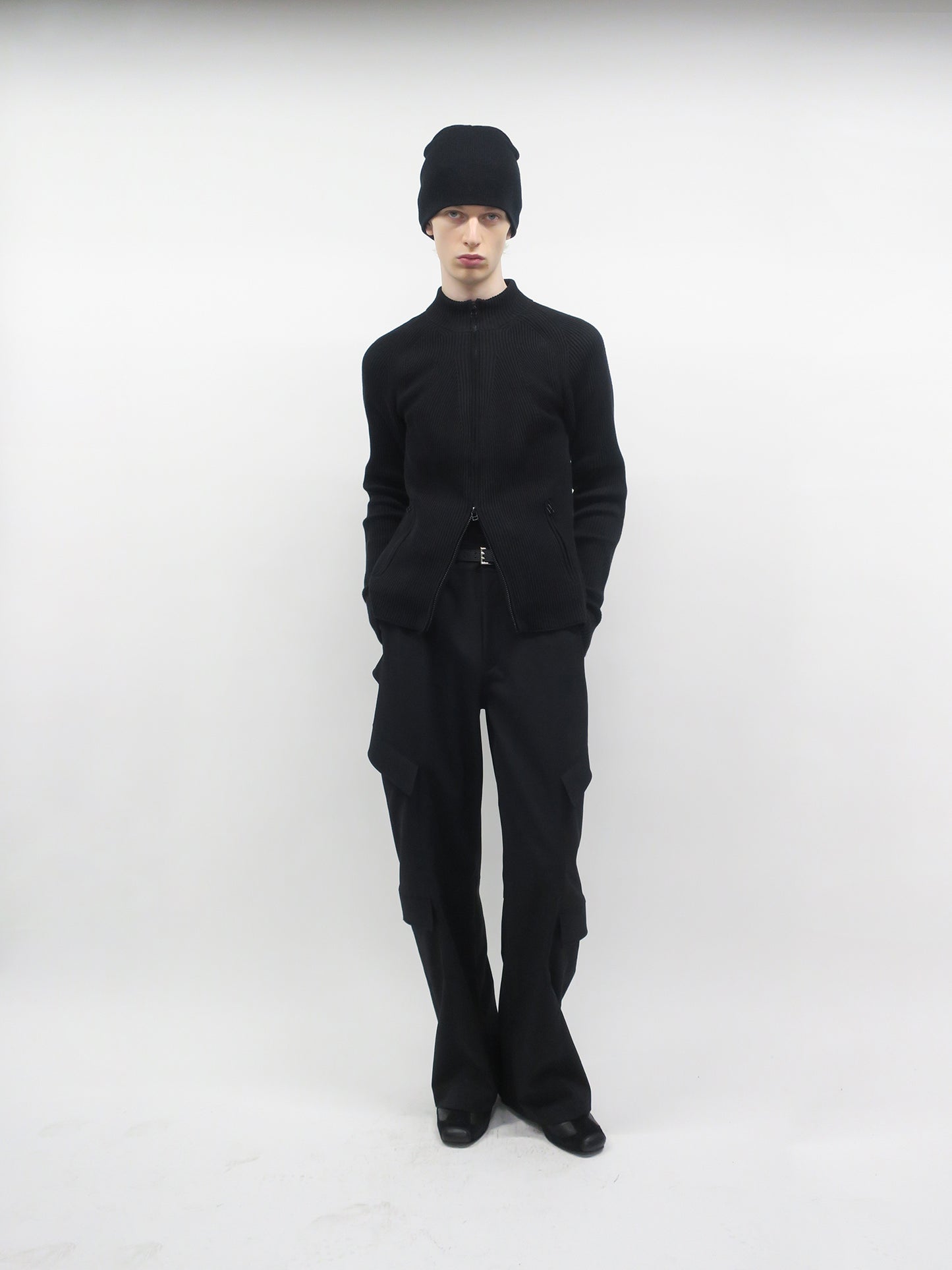 STRUCTURED UTILITY TROUSERS / BLACK