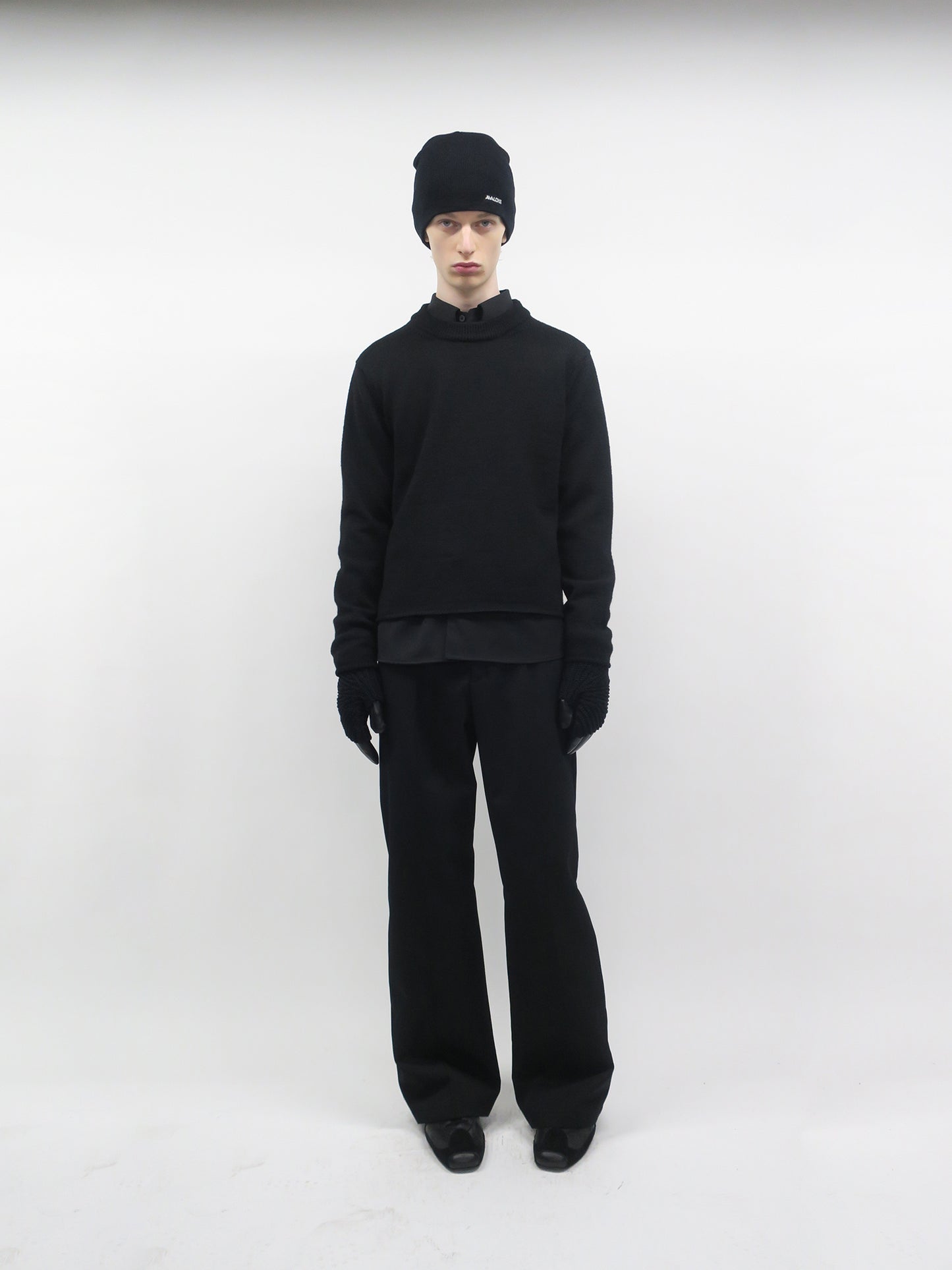 ROYAL HIGH-DENSITY PIN-TUCK TROUSERS / BLACK