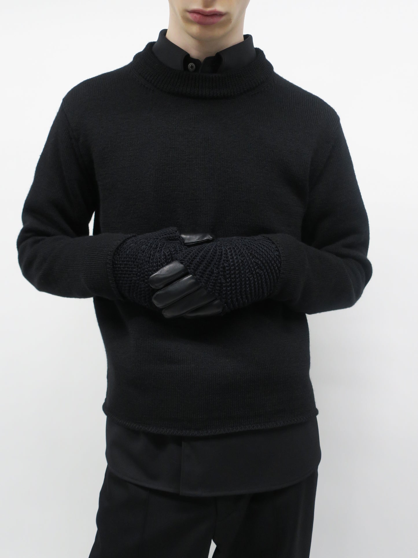 【LIMITED】LUX RIBLESS CROPPED 100%WOOL KNIT / BLACK