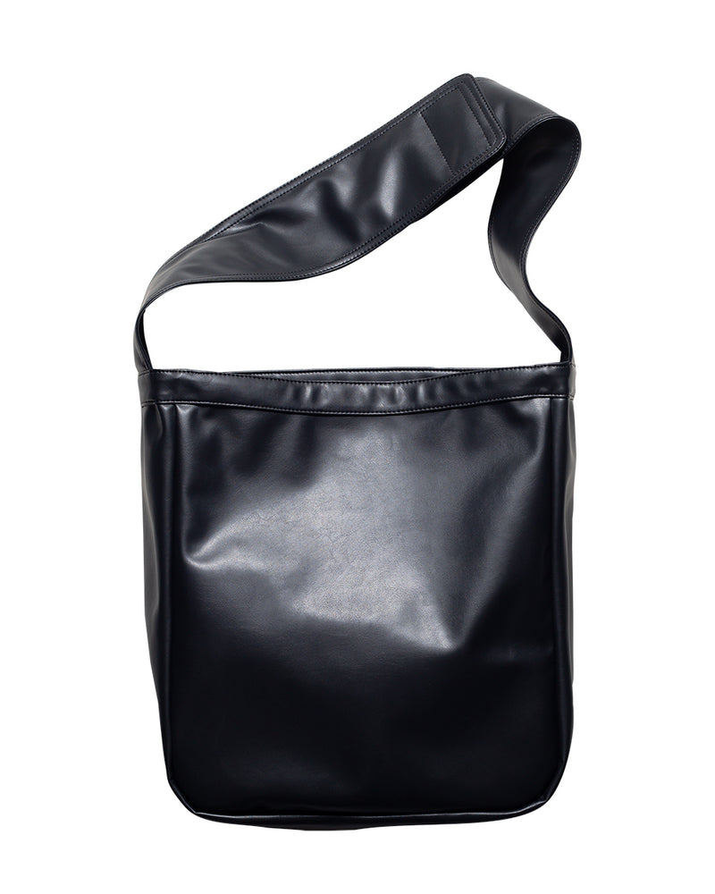 AVALONE FAUX LEATHER TOUGH BIG BAG 日本製 - バッグ